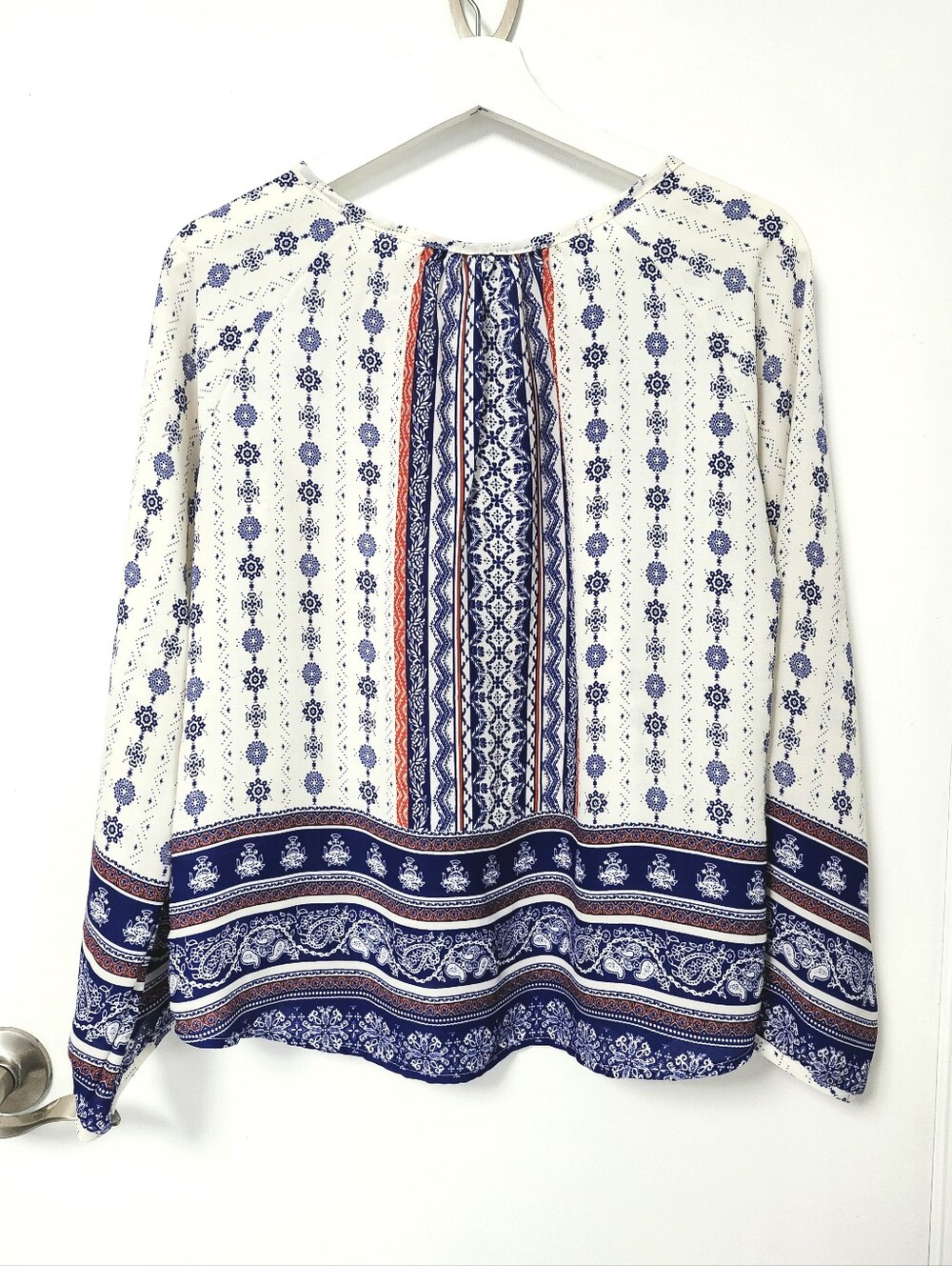 Design Lab Lord & Taylor White Boho Blouse with Navy & Red Print size M - Picture 5 of 13